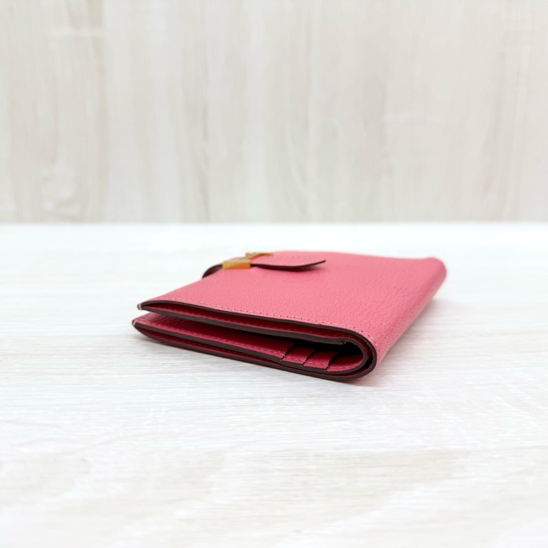 HERMES U5唇膏粉色山羊皮金釦H短夾-6