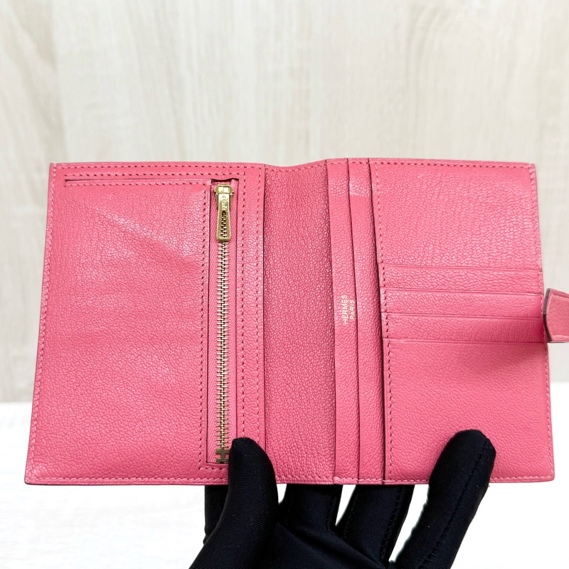 HERMES U5唇膏粉色山羊皮金釦H短夾-14