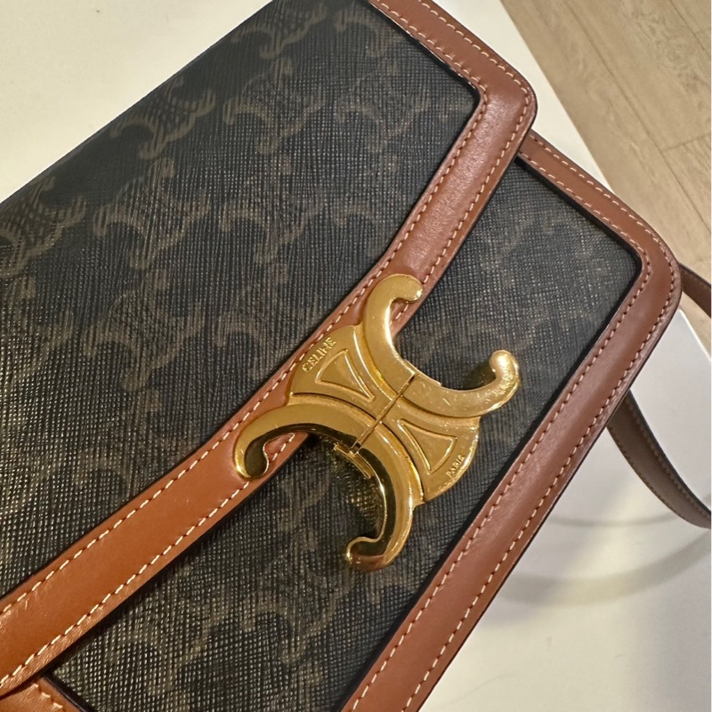 Celine CLASSIQUE TRIOMPHE標誌印花手袋-1