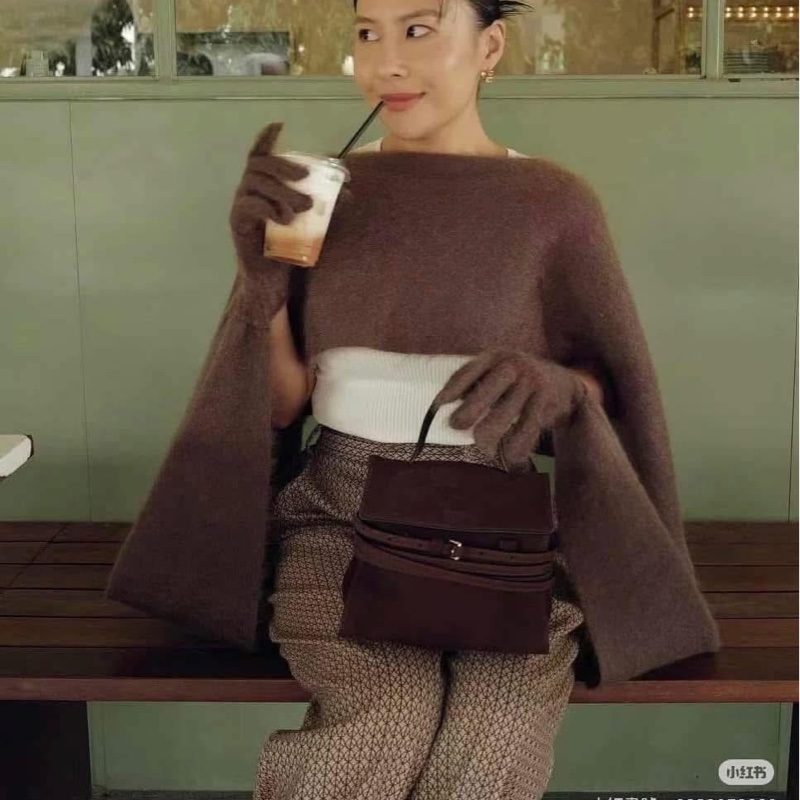 MOSCHINO Tie Me 綁帶包 （附揹帶）現貨-8