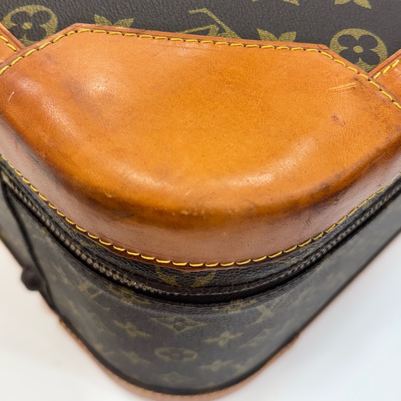 Louis Vuitton 大型金釦行李箱-14