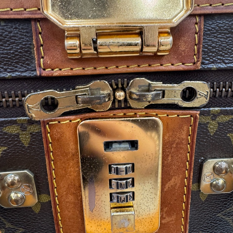 Louis Vuitton 大型金釦行李箱-34