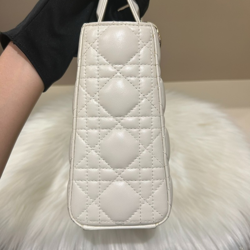 🌹可小議 Dior Lady Dior 四格妃包 白色🤍🤍🤍-2