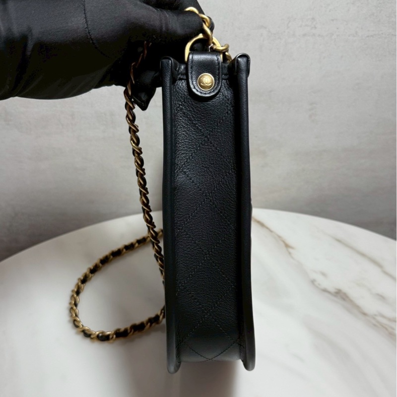 Chanel 24S hobo bag 黑金牛 晶片款 全新閒置-4