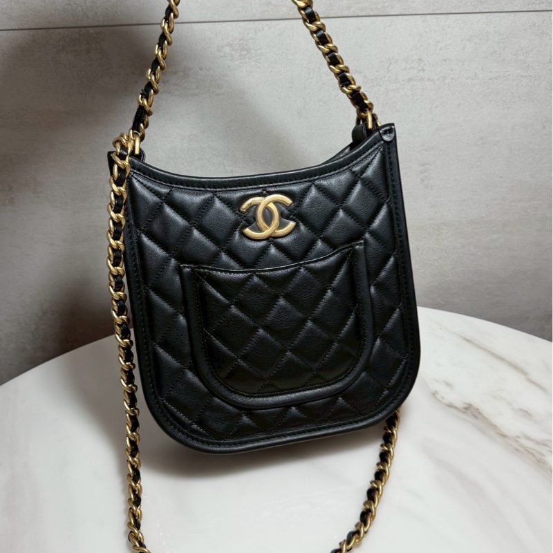 Chanel 24S hobo bag 黑金牛 晶片款 全新閒置-6