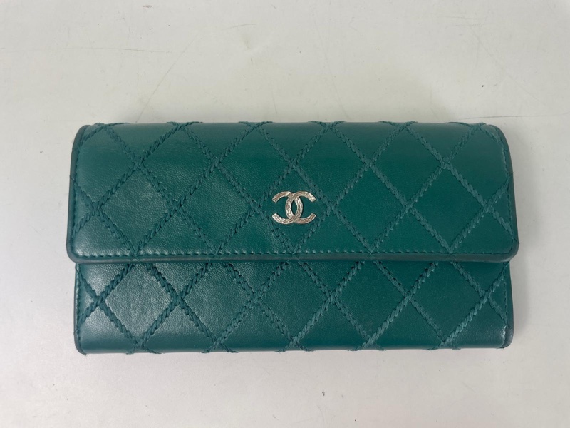 Chanel 綠色外縫線長夾 (卡標齊全)-0
