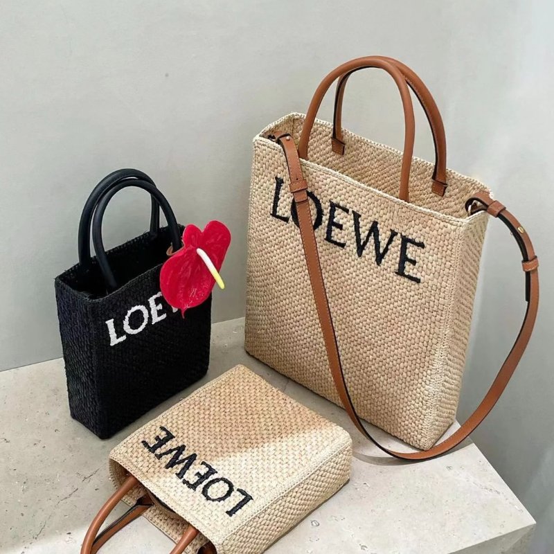 🎉新品好折扣✨Loewe 酒椰纖維標準 A4 草編包 附可斜背長肩帶 原色-1