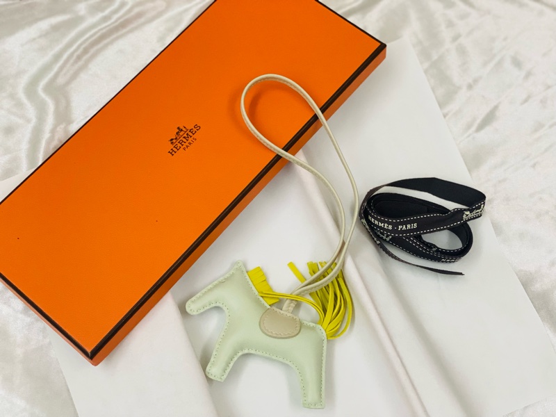 全新閒置Hermès Rodeo PM氣泡綠/萊姆黃-0