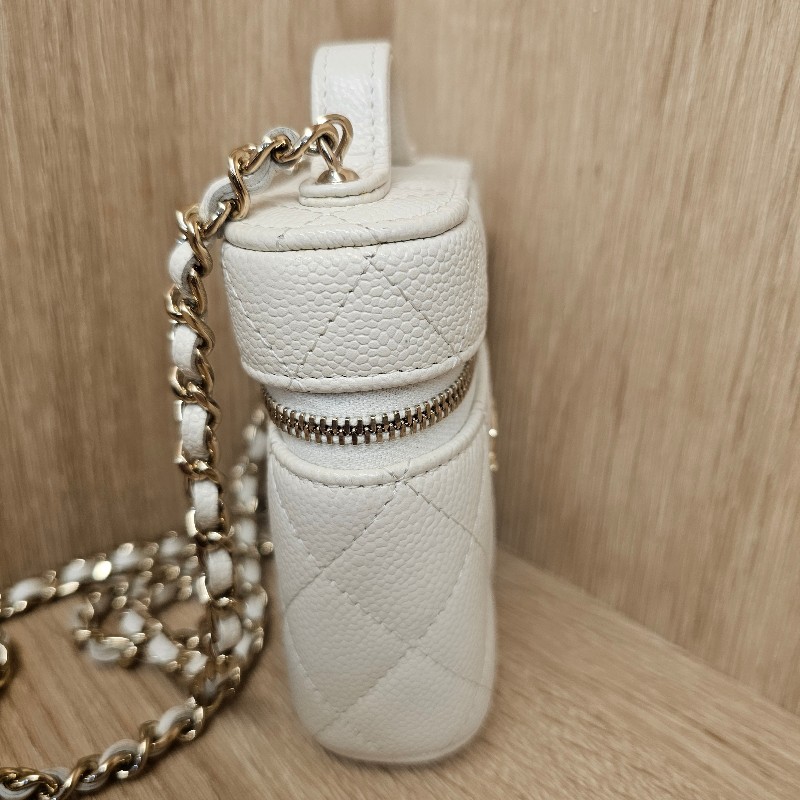 Chanel香奈兒 白荔枝皮金釦mini斜背化妝包-7