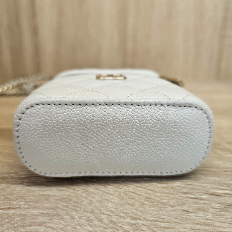 Chanel香奈兒 白荔枝皮金釦mini斜背化妝包-8