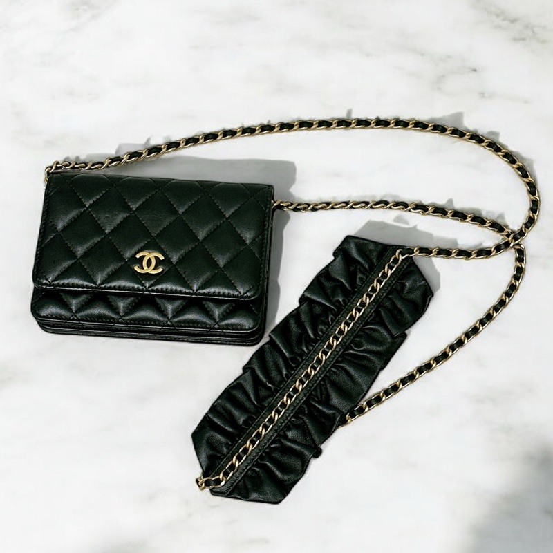 莉亞精品♡ Chanel 黑金荷葉邊包 二手美包-0