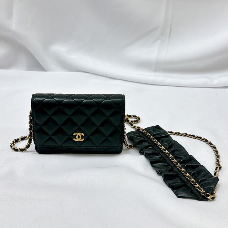 莉亞精品♡ Chanel 黑金荷葉邊包 二手美包-2