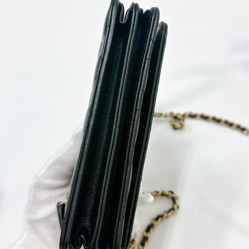 莉亞精品♡ Chanel 黑金荷葉邊包 二手美包-4