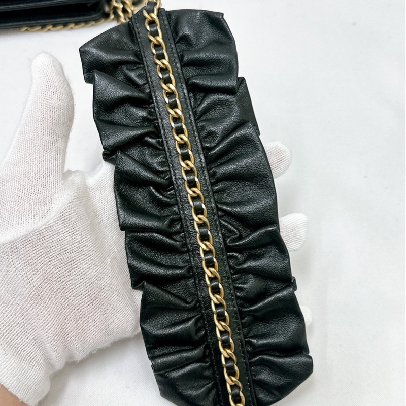 莉亞精品♡ Chanel 黑金荷葉邊包 二手美包-9