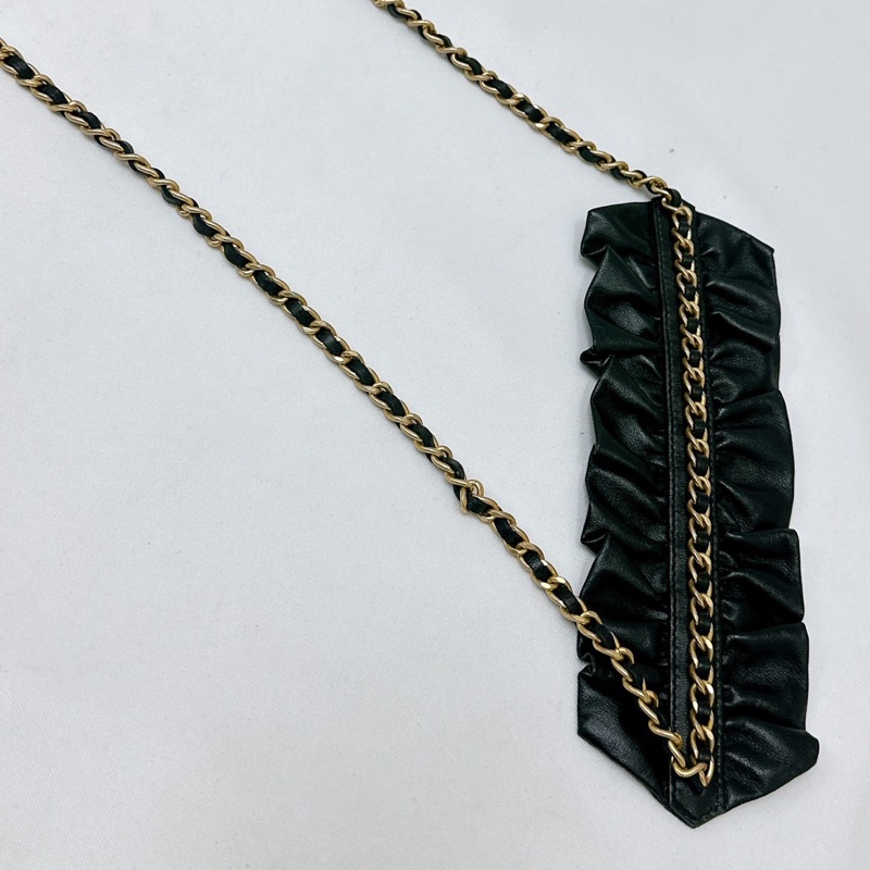 莉亞精品♡ Chanel 黑金荷葉邊包 二手美包-15