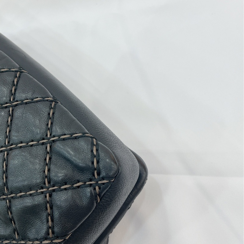 莉亞精品♡Chanel A92360 外縫線內雙層口蓋包 拼色 二手美包-11