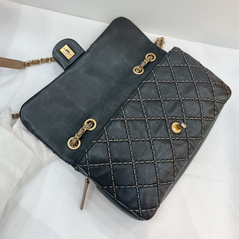 莉亞精品♡Chanel A92360 外縫線內雙層口蓋包 拼色 二手美包-13