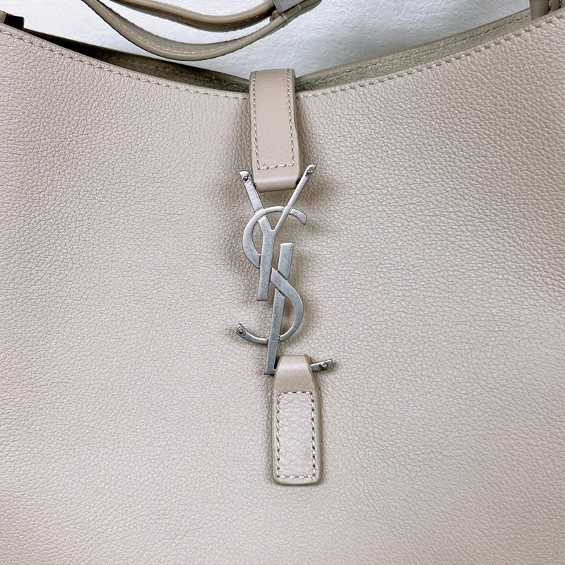 YSL 聖羅蘭 le 5 a 7 hobo 小號淺米灰 淺奶茶 托特/肩背包-4