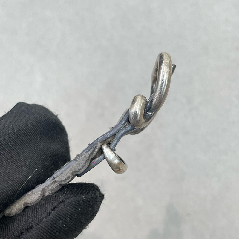 Bottega Veneta 銀灰色真皮手帶 XA080-9