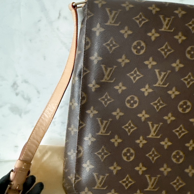 LV 翻蓋老花王菲包-6