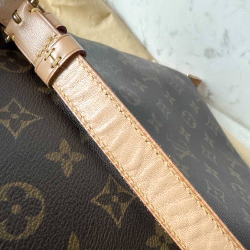 LV 翻蓋老花王菲包-19