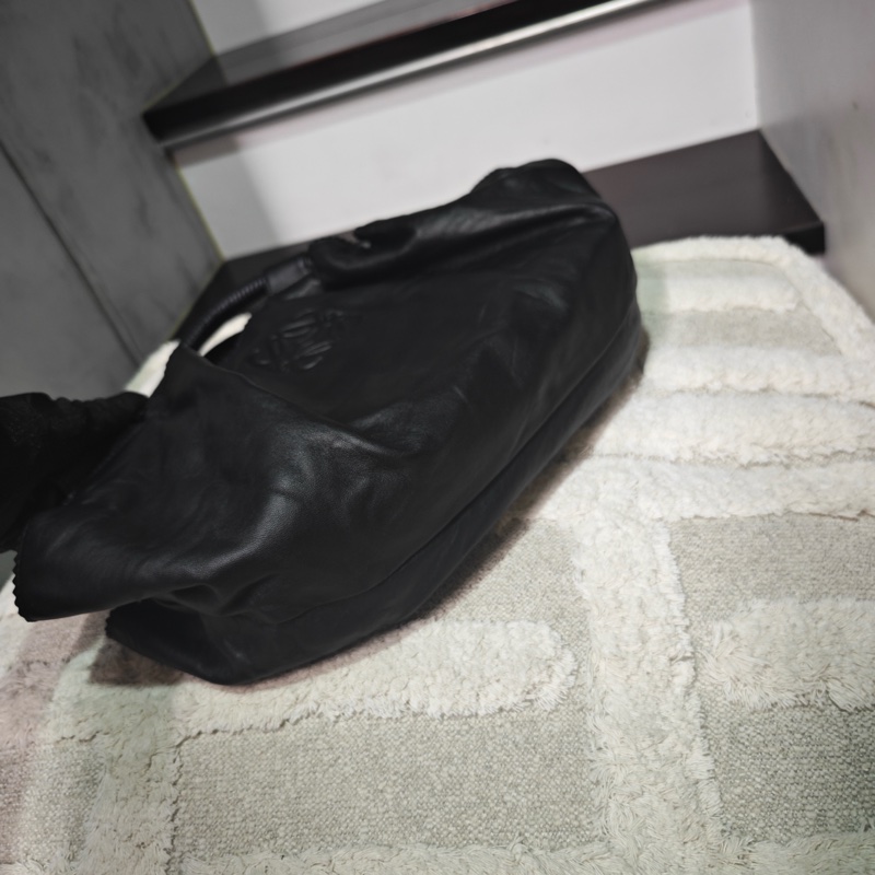 近新閒置商品 Loewe 雲朵空氣水餃包/小款-17