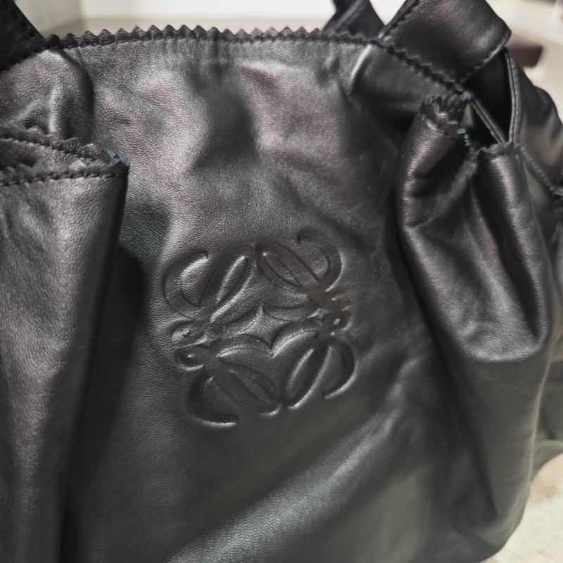 近新閒置商品 Loewe 雲朵空氣水餃包/小款-27