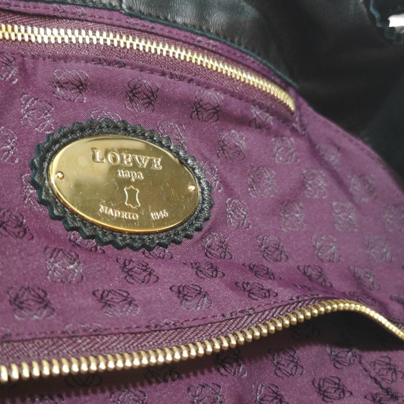 近新閒置商品 Loewe 雲朵空氣水餃包/小款-31