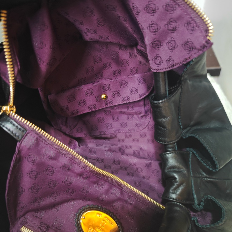 近新閒置商品 Loewe 雲朵空氣水餃包/小款-33