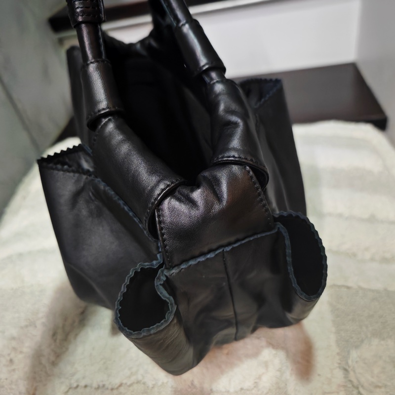 近新閒置商品 Loewe 雲朵空氣水餃包/小款-35