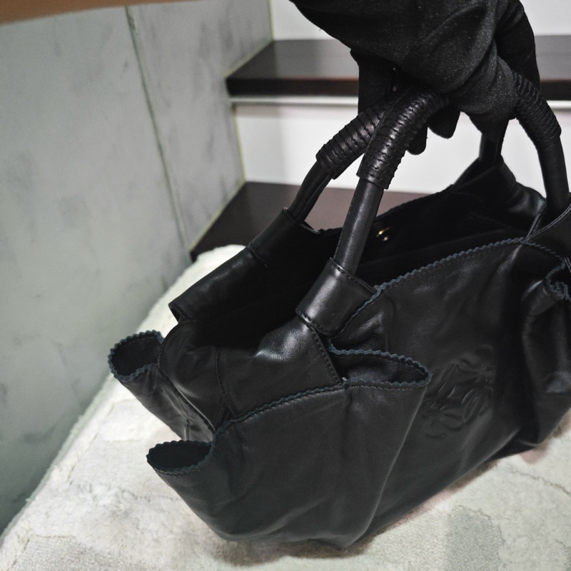 近新閒置商品 Loewe 雲朵空氣水餃包/小款-5