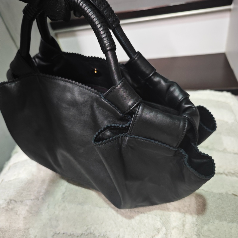 近新閒置商品 Loewe 雲朵空氣水餃包/小款-7