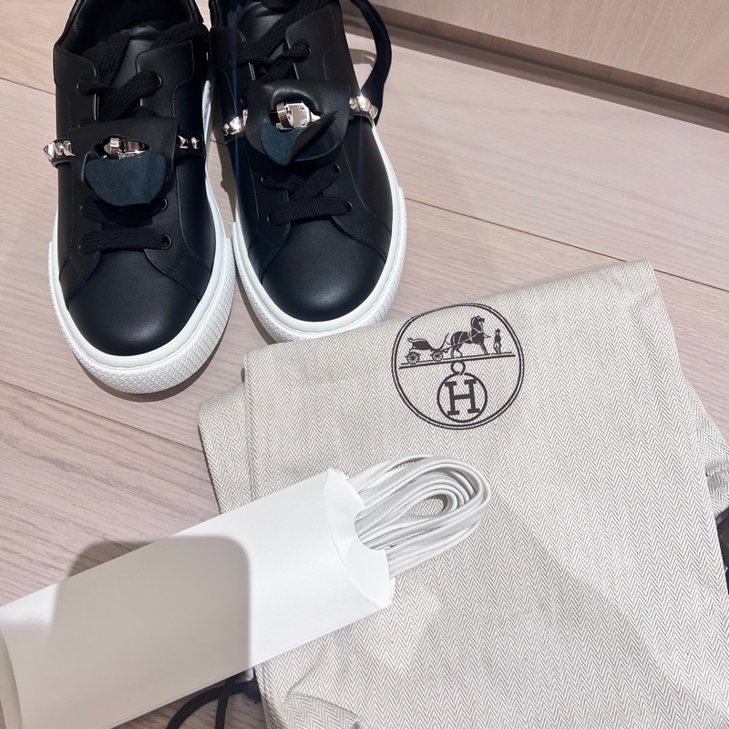 全新Kelly 黑色鉚釘鞋-0