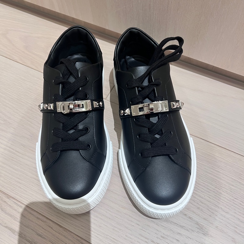 全新Kelly 黑色鉚釘鞋-4