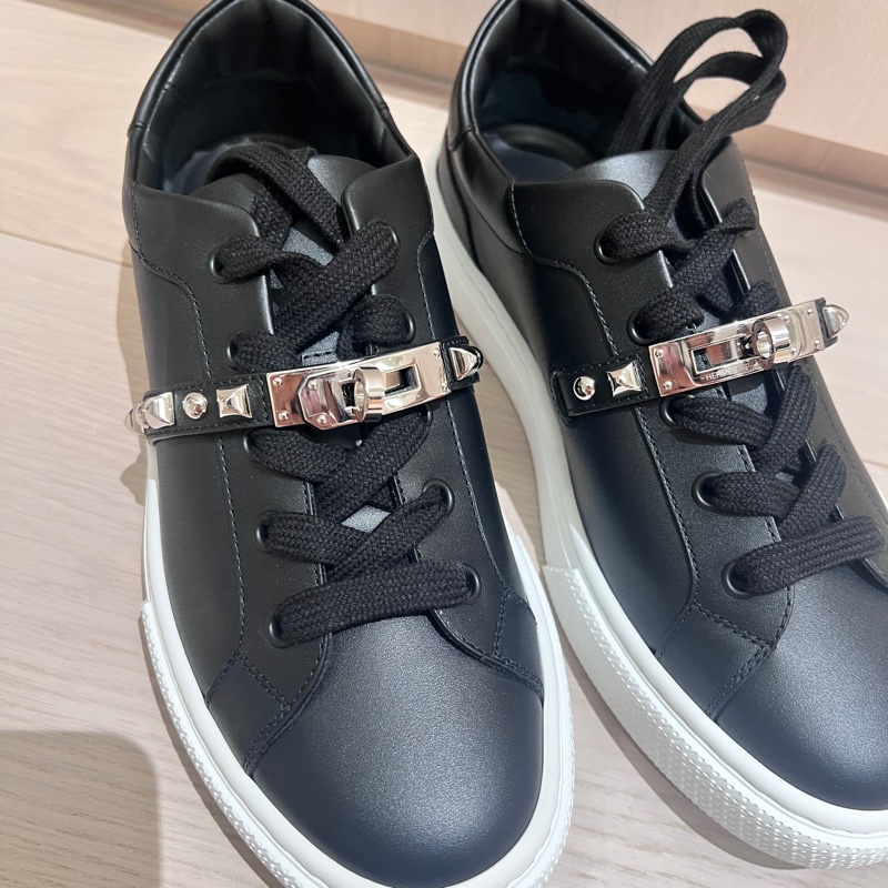 全新Kelly 黑色鉚釘鞋-5