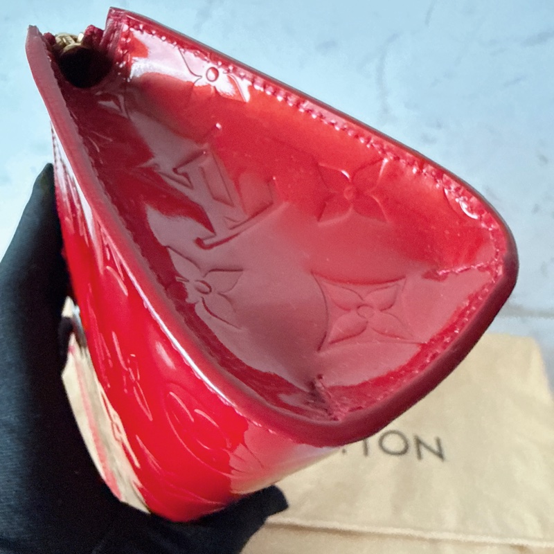 LV Louis vuitton 紅色漆皮拉鍊盥洗包化妝包收納包-5