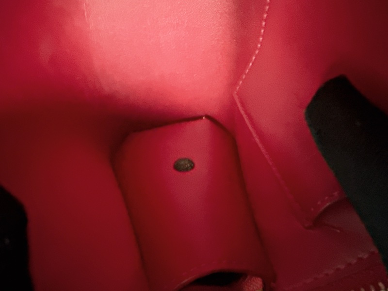 LV Louis vuitton 紅色漆皮拉鍊盥洗包化妝包收納包-13