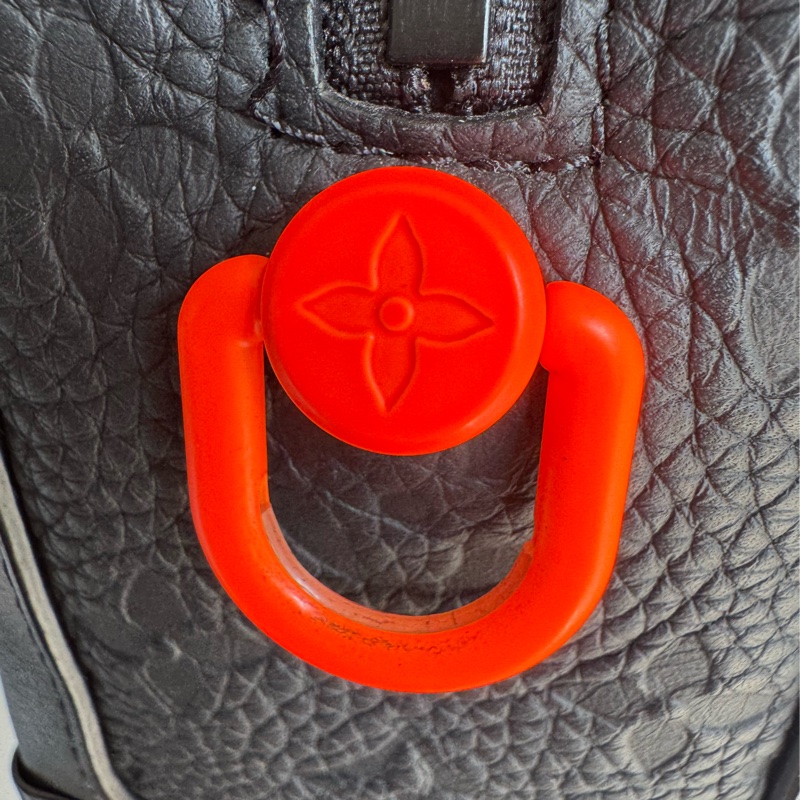 LV黑壓紋皮革方形箱包-20