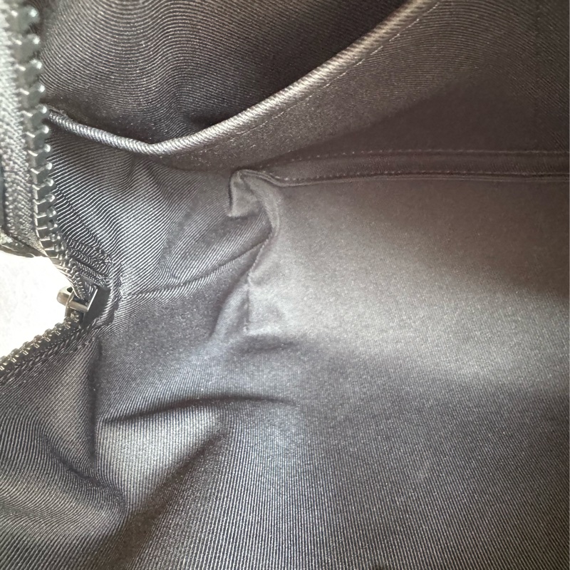 LV黑壓紋皮革方形箱包-26