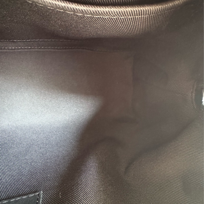 LV黑壓紋皮革方形箱包-27