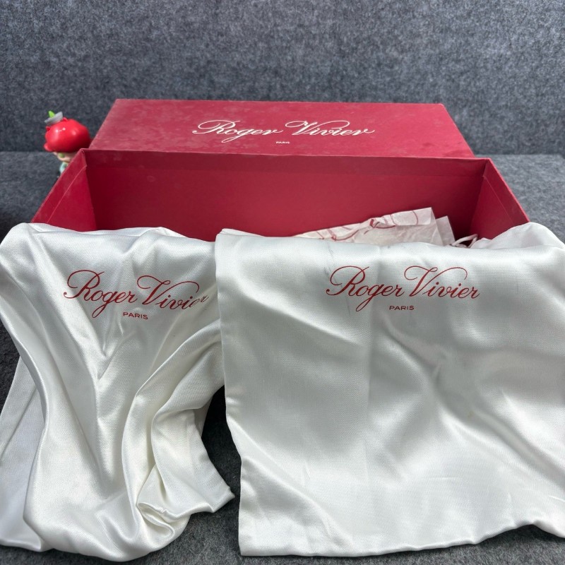 Roger vivier/RV 粉色鑽扣平底鞋 35碼 有原盒 防塵袋-7