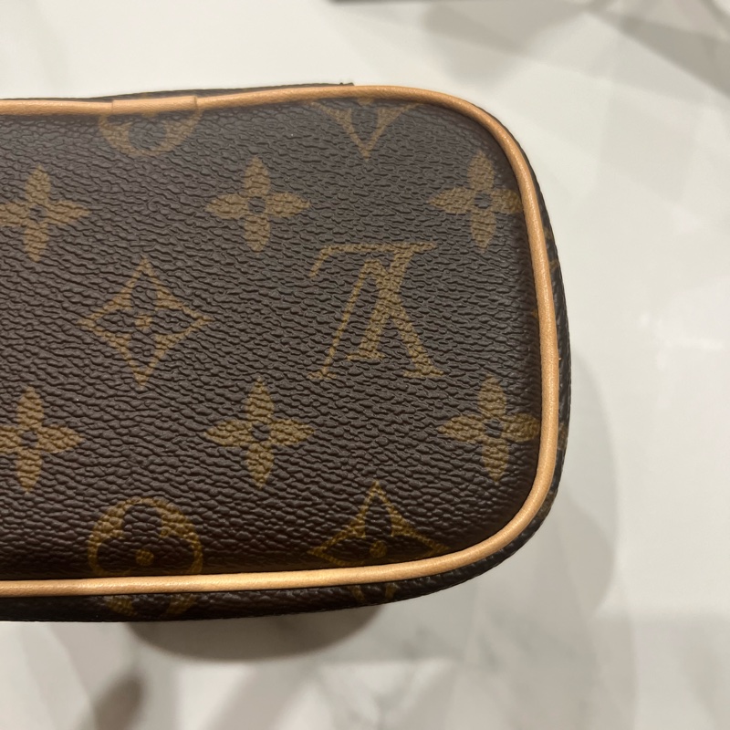 LV 化妝包 近全新M44936 Nice Mini-9