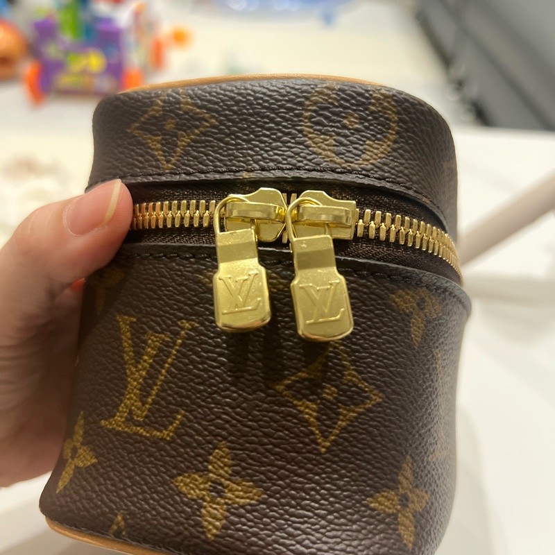 LV 化妝包 近全新M44936 Nice Mini-21