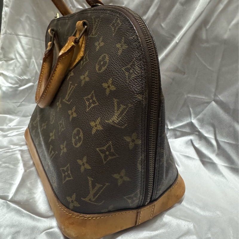 LV Alma PM 貝殼包-2