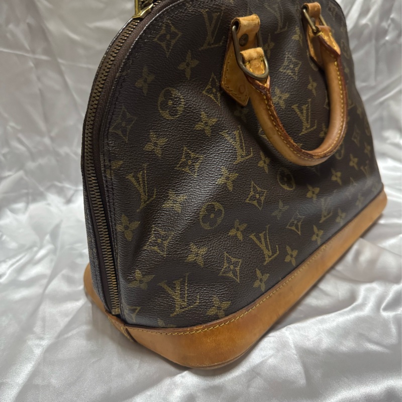 LV Alma PM 貝殼包-5