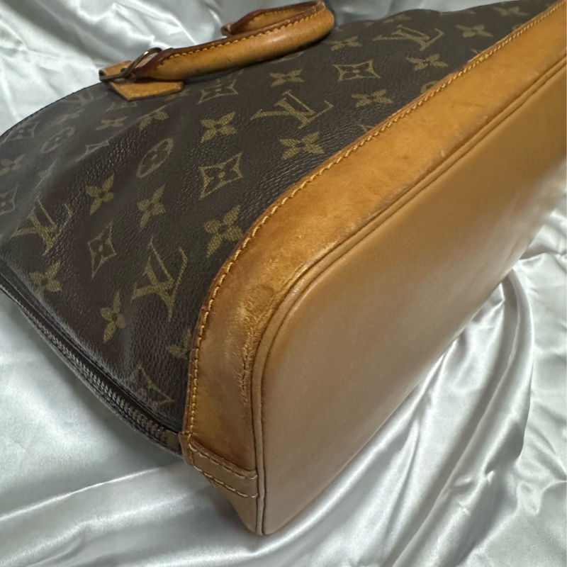 LV Alma PM 貝殼包-14