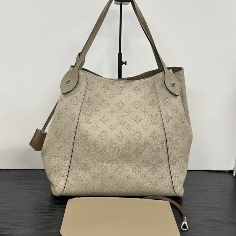 LV Hina系列大象灰月光女神肩背斜背包 32*15.5*30 99新配件塵袋-2