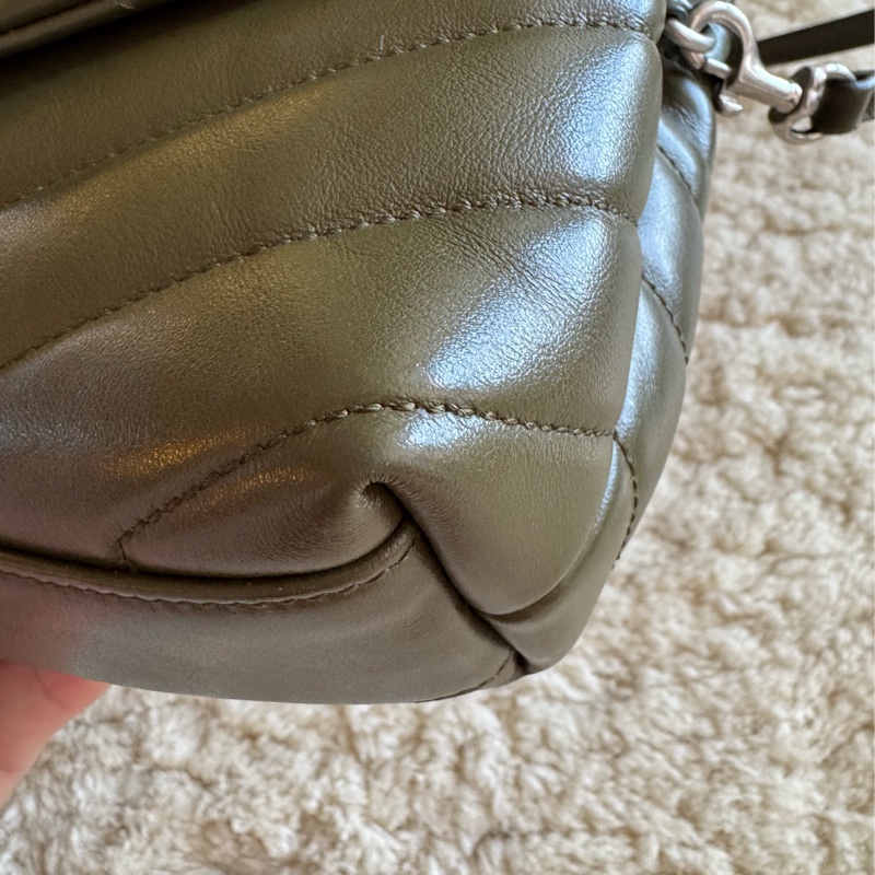 YSL Lou mini 經典山形紋斜背包 墨綠色-9