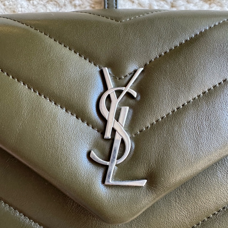 YSL Lou mini 經典山形紋斜背包 墨綠色-24