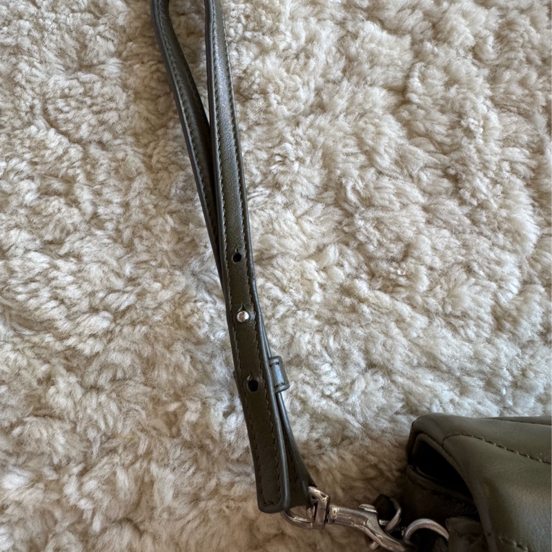 YSL Lou mini 經典山形紋斜背包 墨綠色-25